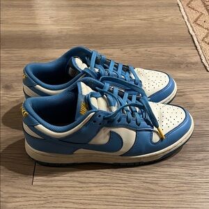 Men’s Blue and White Sneakers